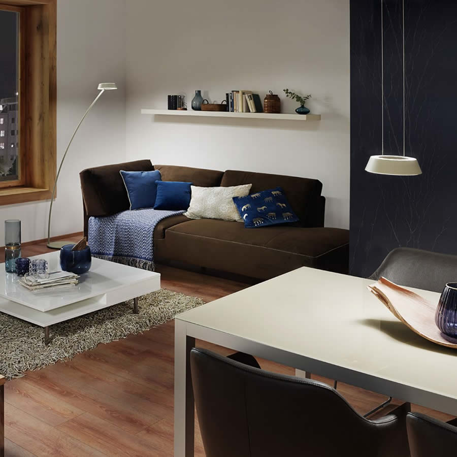 Oligo Stehlampe und Hängeleuchte in Wohnzimmer