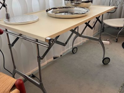 servierwagen "battista" von kartell